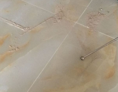 永济瓷砖空鼓维修公司分享粘合剂选择不当在瓷砖铺贴过程中可能导致以下问题